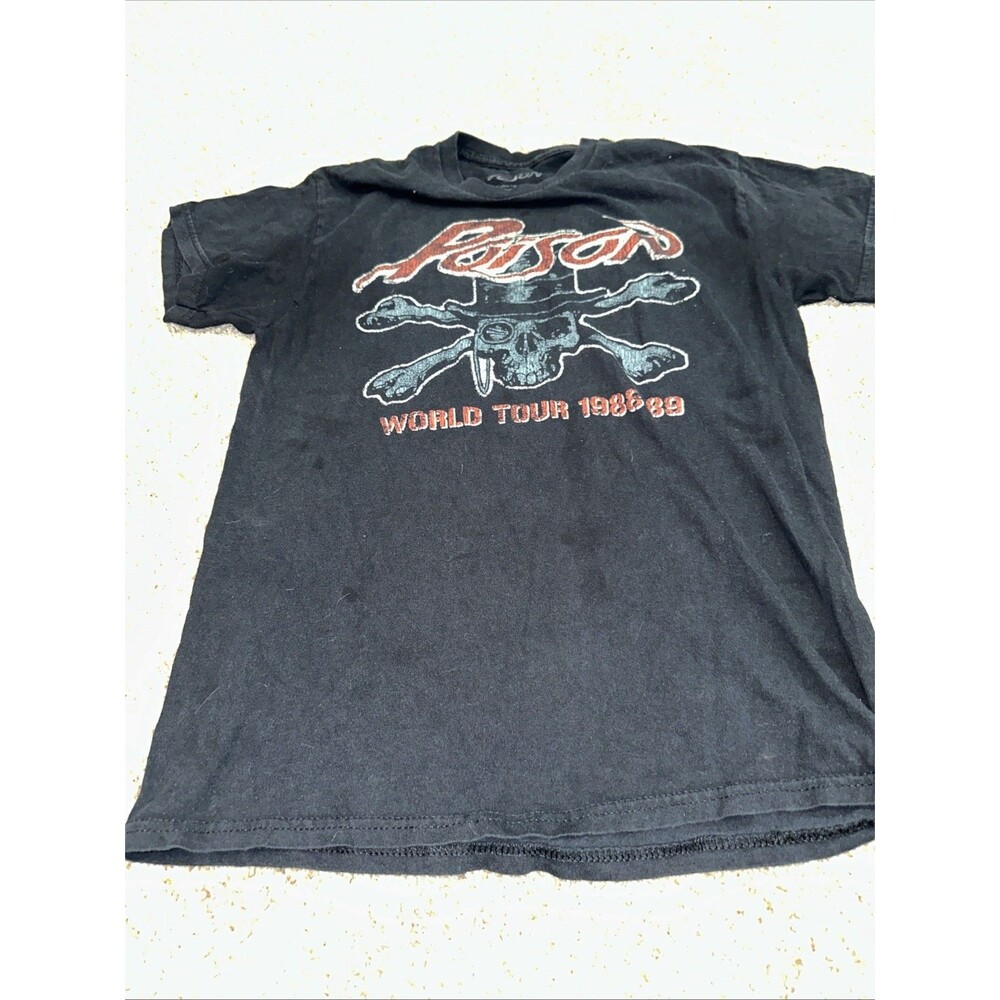 Poison World Tour 1988–89 Men’s Medium Black Graphic Band T-Shirt Skull Reprint